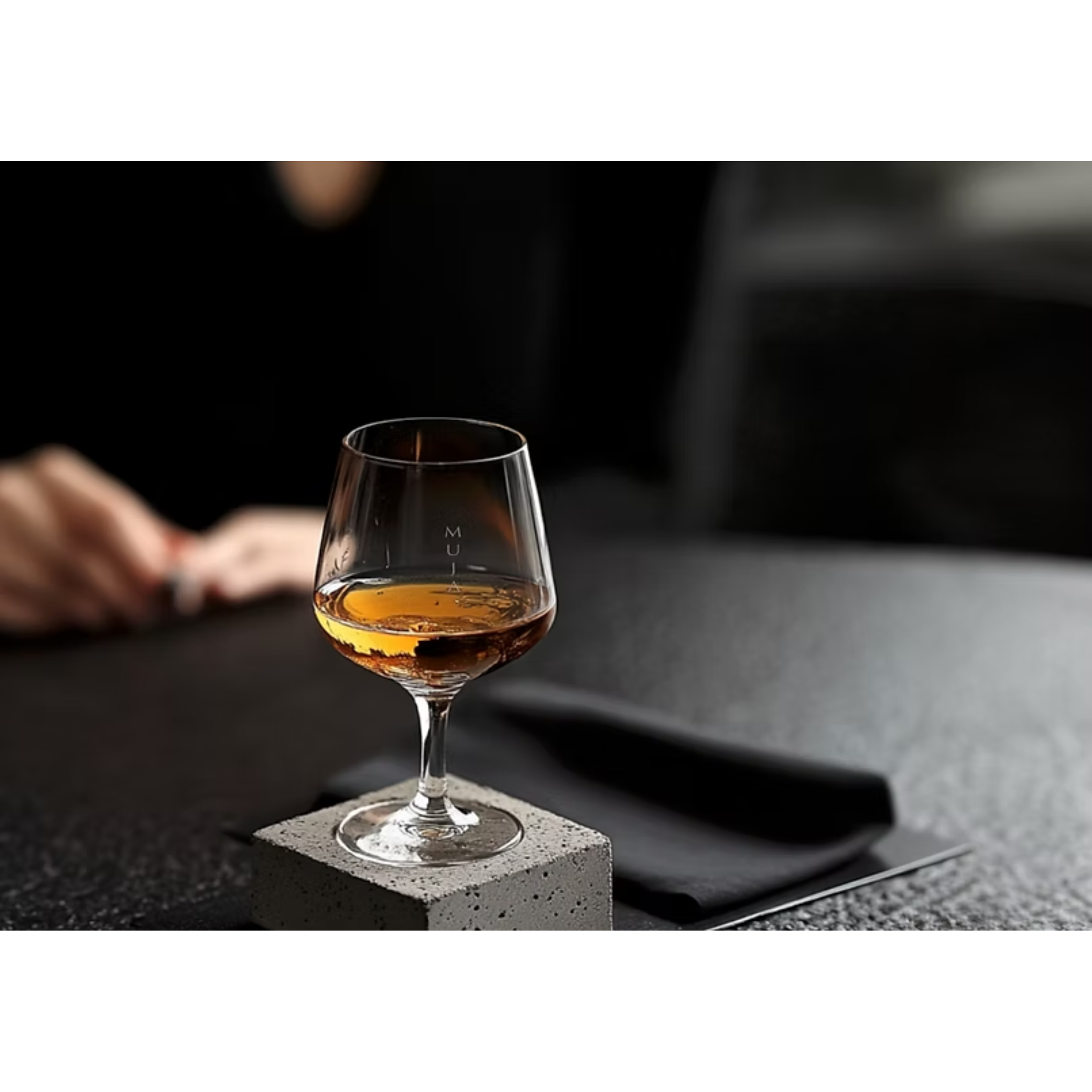Irish Whiskey Muja - single grain and single malt whiskeys bourbon and sherry casks - 500 ml 42% vol