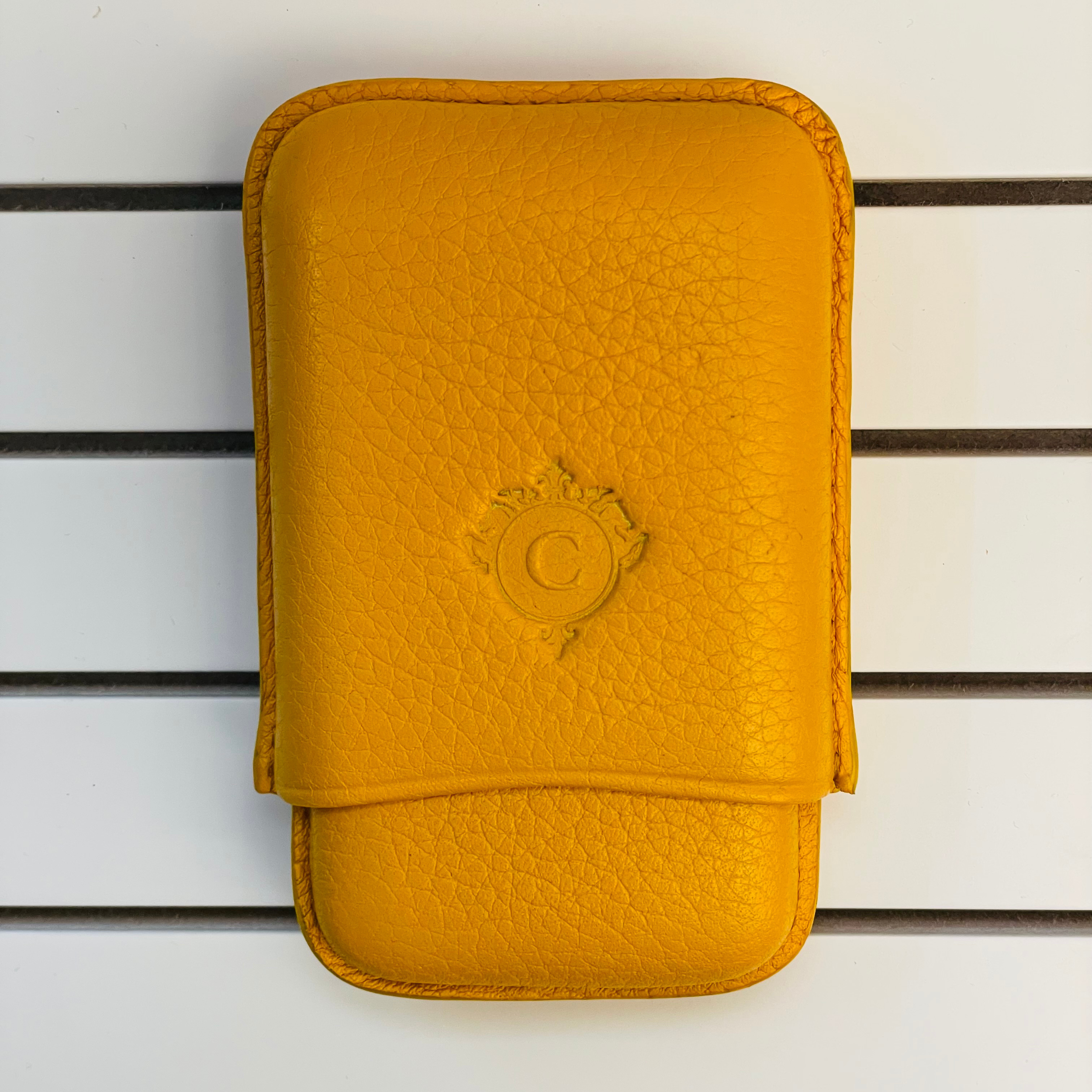 Portasigari in vitello martellato o saffiano Cartujano 3 pz giallo -  sigari Toscani ammezzati